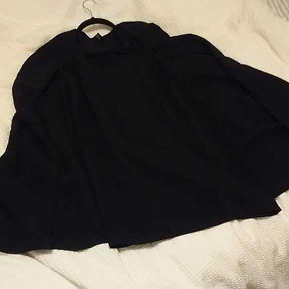 Capped short dress - Picture 2 of 2